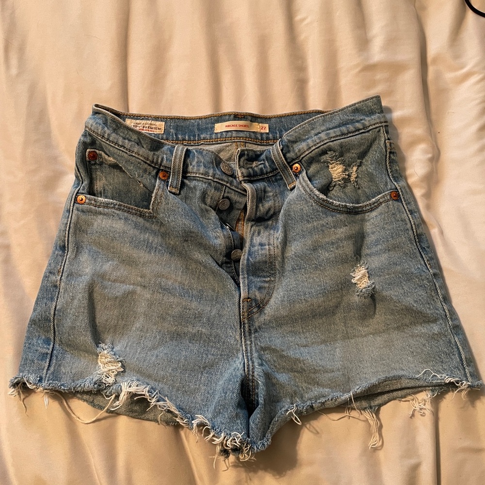 Levi’s High Waist Ribcage Jean Shorts